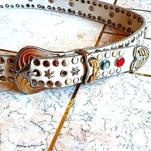 Vintage Ladies western belt,white leather/with metal emblems & studs..Beautiful